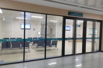 醫(yī)院做隔斷必須使用防火玻璃隔斷嗎？